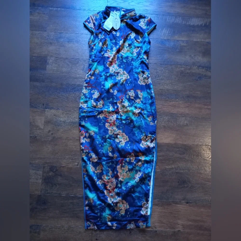 Beth and Brian Qipao blue floral Japanese dress  size L - Picture 2 of 10